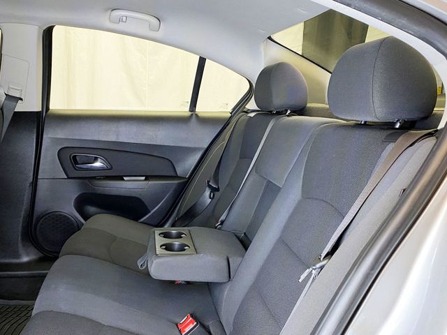 2016 Chevrolet Cruze Limited 4dr Sedan Automatic LT w/1LT - 22984468 - 40