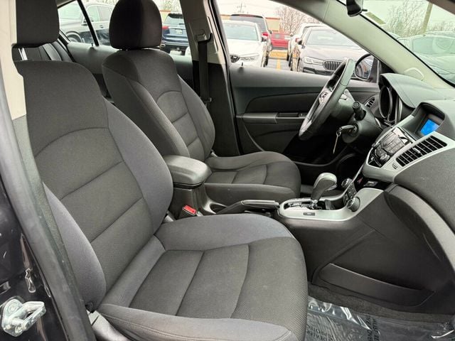 2016 Chevrolet Cruze Limited 4dr Sedan Automatic LT w/1LT - 22995295 - 11