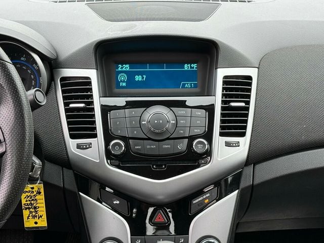 2016 Chevrolet Cruze Limited 4dr Sedan Automatic LT w/1LT - 22995295 - 17