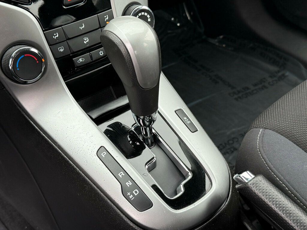 2016 Chevrolet Cruze Limited 4dr Sedan Automatic LT w/1LT - 22995295 - 21