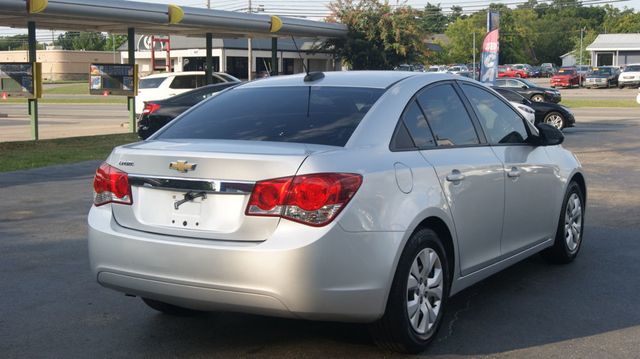 2016 Chevrolet Cruze Limited JUST SERVICED , VERY CLEAN INSIDE AND OUT  - 22909935 - 9