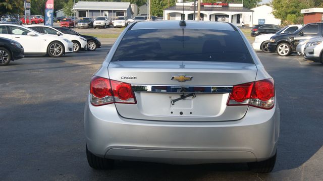 2016 Chevrolet Cruze Limited JUST SERVICED , VERY CLEAN INSIDE AND OUT  - 22909935 - 10