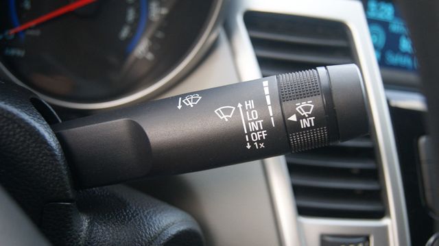 2016 Chevrolet Cruze Limited JUST SERVICED , VERY CLEAN INSIDE AND OUT  - 22909935 - 17