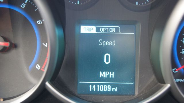 2016 Chevrolet Cruze Limited JUST SERVICED , VERY CLEAN INSIDE AND OUT  - 22909935 - 2