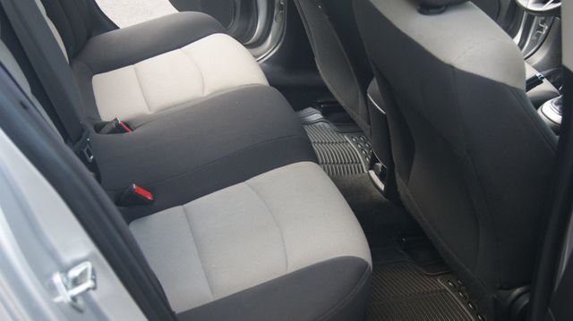 2016 Chevrolet Cruze Limited JUST SERVICED , VERY CLEAN INSIDE AND OUT  - 22909935 - 30