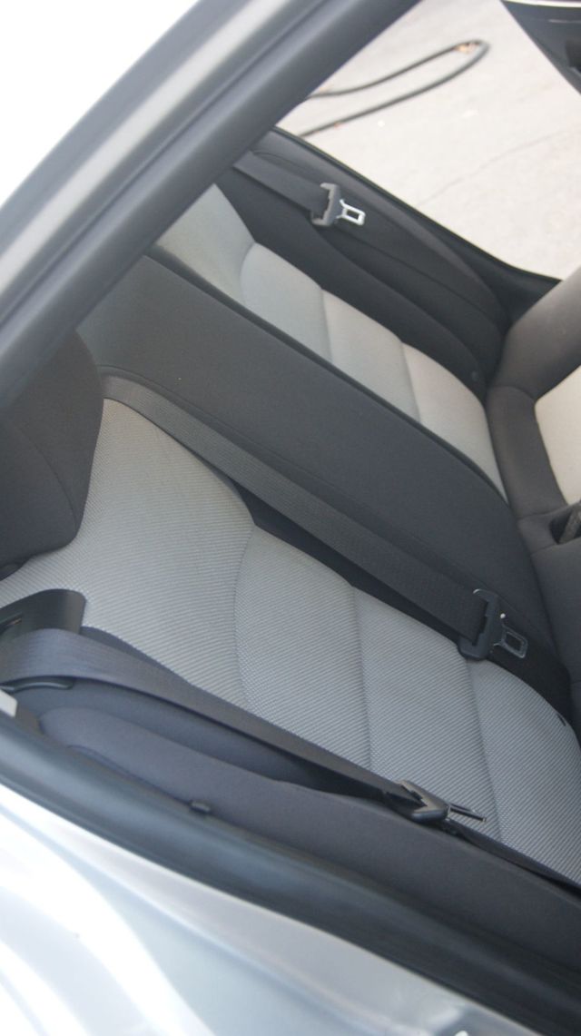 2016 Chevrolet Cruze Limited JUST SERVICED , VERY CLEAN INSIDE AND OUT  - 22909935 - 33