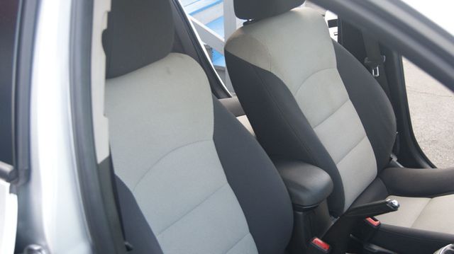 2016 Chevrolet Cruze Limited JUST SERVICED , VERY CLEAN INSIDE AND OUT  - 22909935 - 39