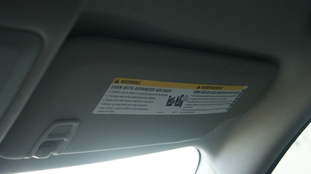 2016 Chevrolet Cruze Limited JUST SERVICED , VERY CLEAN INSIDE AND OUT  - 22909935 - 47