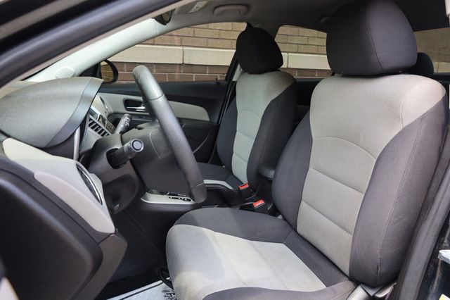 2016 Chevrolet Cruze Limited LS - 23059514 - 14
