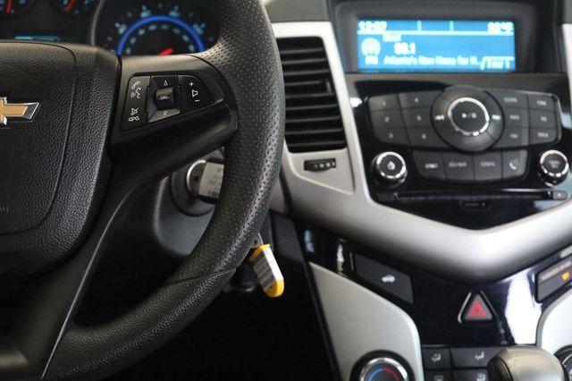 2016 Chevrolet Cruze Limited LS - 23059514 - 24