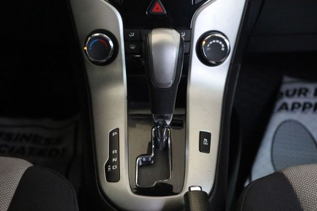 2016 Chevrolet Cruze Limited LS - 23059514 - 25