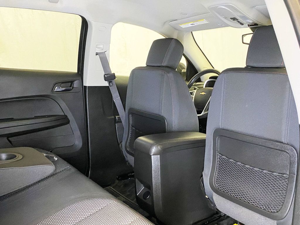 2016 Chevrolet Equinox LT photo 37