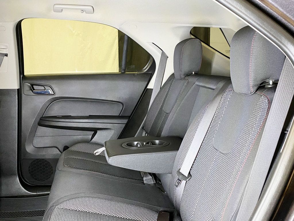 2016 Chevrolet Equinox LT photo 40