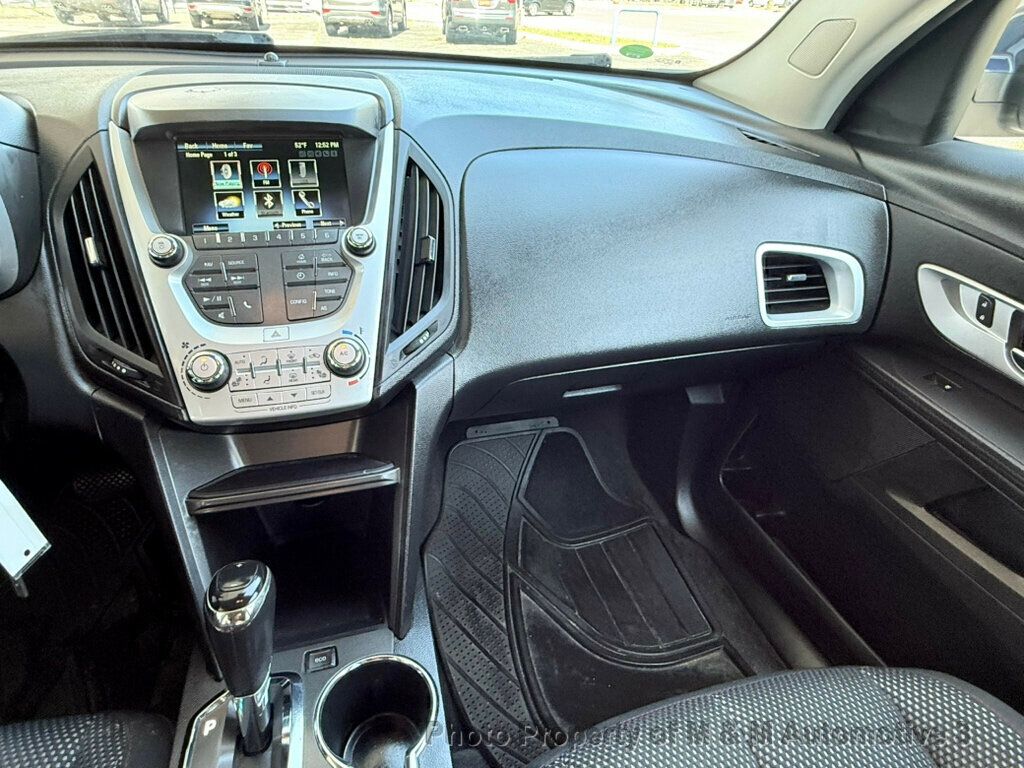 2016 Chevrolet Equinox LT photo 12