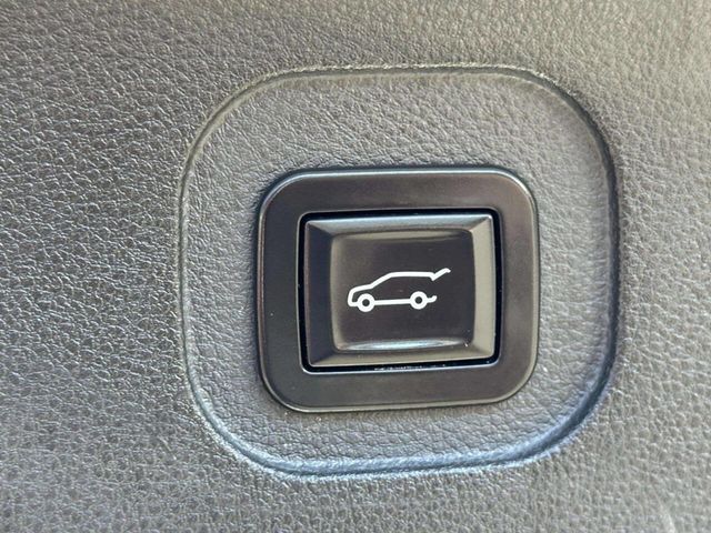 2016 Chevrolet Equinox FWD 4dr LTZ - 22947836 - 19