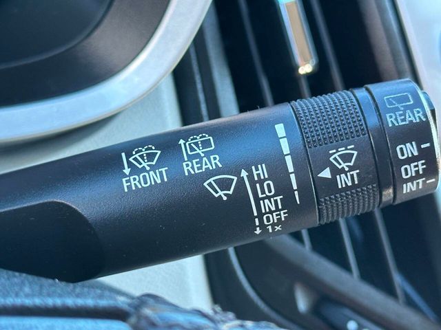 2016 Chevrolet Equinox FWD 4dr LTZ - 22947836 - 34