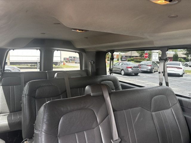 2016 Chevrolet EXPRESS 15 PASSENGER  - 23071872 - 13