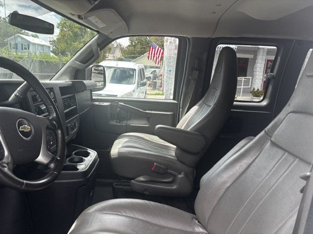 2016 Chevrolet EXPRESS 15 PASSENGER  - 23071872 - 5