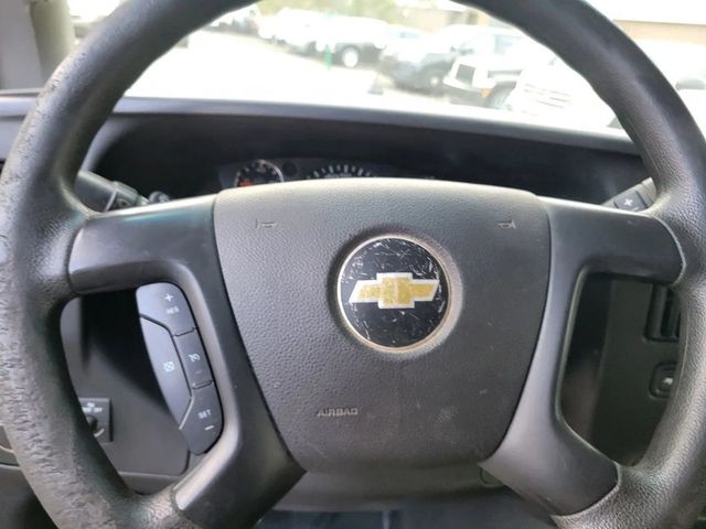 2016 Chevrolet Express 2500 Cargo Van 3D - 22940762 - 13