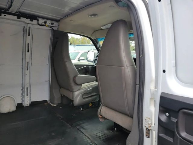 2016 Chevrolet Express 2500 Cargo Van 3D - 22940762 - 18