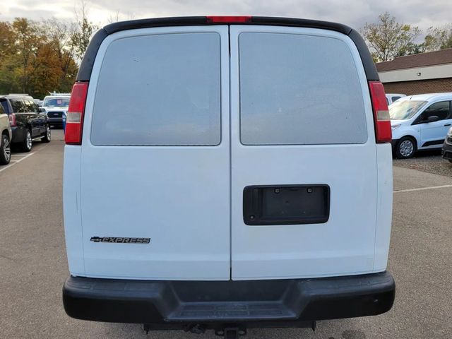 2016 Chevrolet Express 2500 Cargo Van 3D - 22940762 - 8