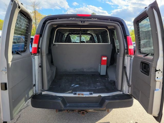 2016 Chevrolet Express 3500 Passenger LS Extended Van 3D - 23031807 - 7