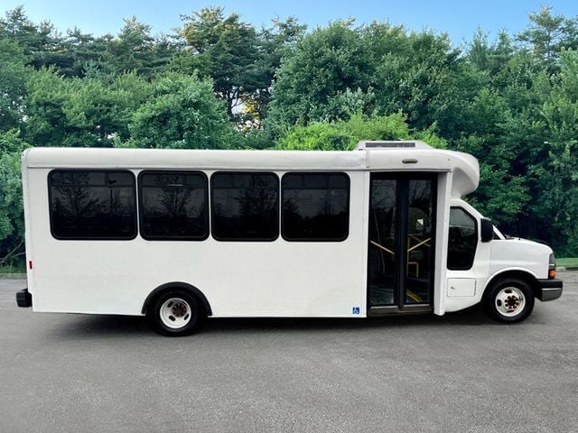 2016 Chevrolet Express 4500 Arboc Non-CDL Wheelchair Shuttle Bus For Adults Seniors Churches Handicapped Transport - 22648519 - 10