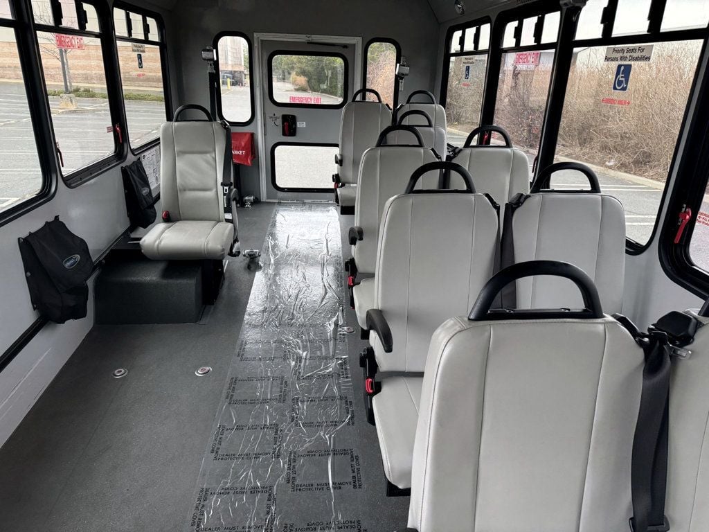 2016 Chevrolet Express 4500 Arboc Non-CDL Wheelchair Shuttle Bus For Adults Seniors Churches Handicapped Transport - 22648519 - 22