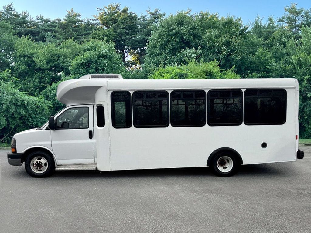 2016 Chevrolet Express 4500 Arboc Non-CDL Wheelchair Shuttle Bus For Adults Seniors Churches Handicapped Transport - 22648519 - 3