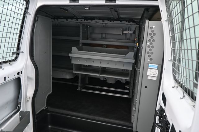 2016 Chevrolet Express Cargo Van 2500 - 23082556 - 9