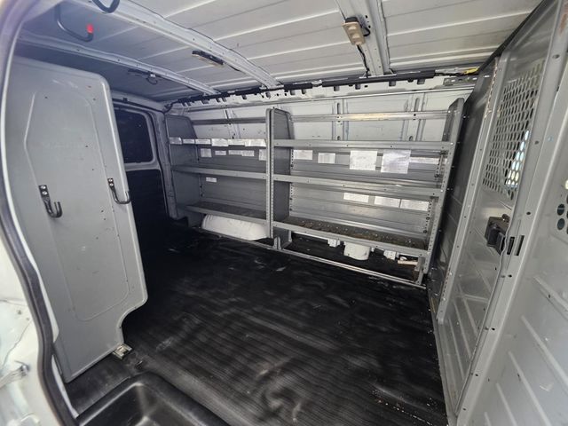 2016 Chevrolet Express Cargo Van RWD 2500 135" - 23041887 - 11