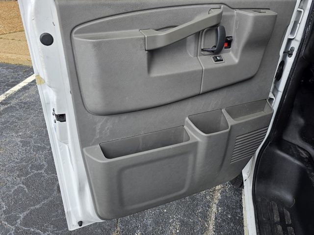 2016 Chevrolet Express Cargo Van RWD 2500 135" - 23041887 - 23