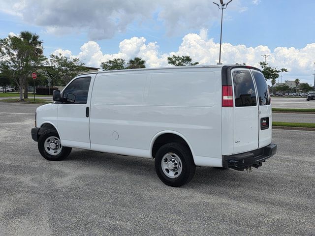 2016 Chevrolet Express 2500 Work Van HD's photo