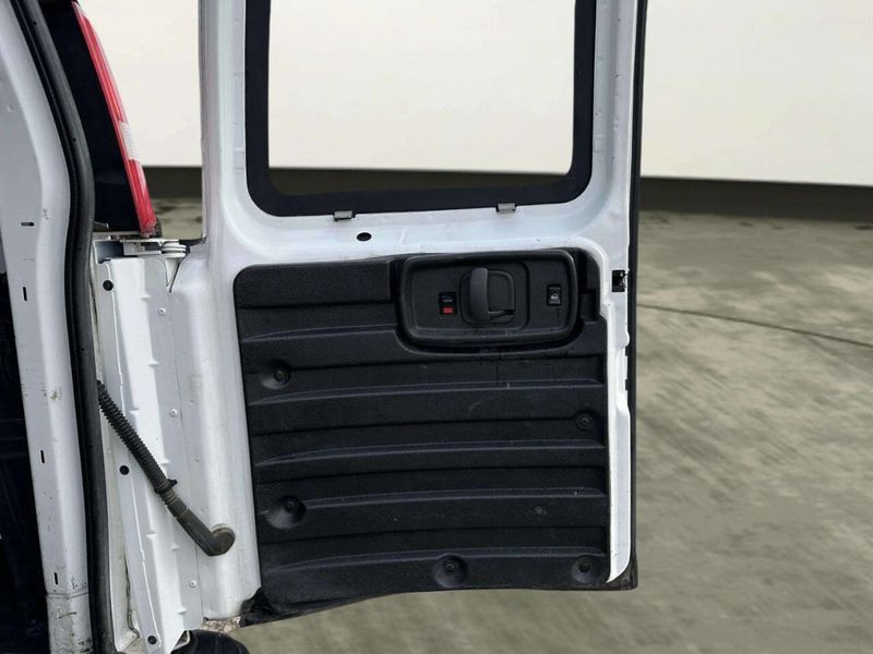 2016 Chevrolet Express Cargo Van RWD 2500 135" - 23001194 - 21