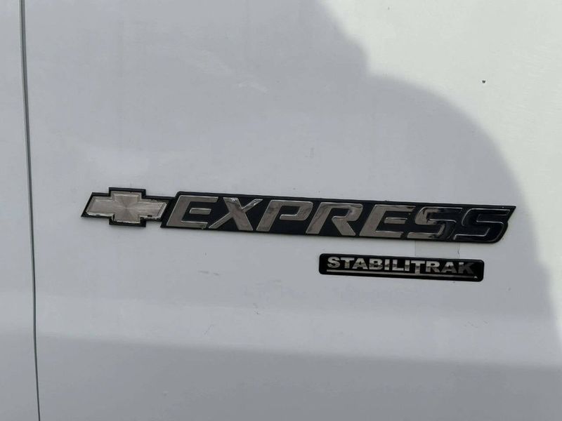 2016 Chevrolet Express Cargo Van RWD 2500 135" - 23001194 - 27