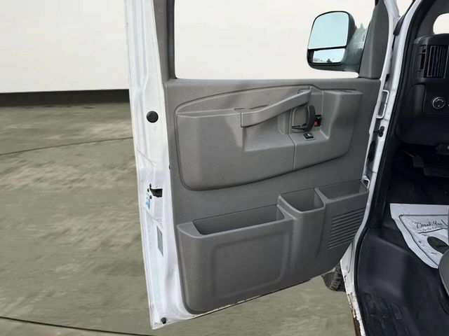 2016 Chevrolet Express Cargo Van RWD 2500 135" - 23001194 - 8