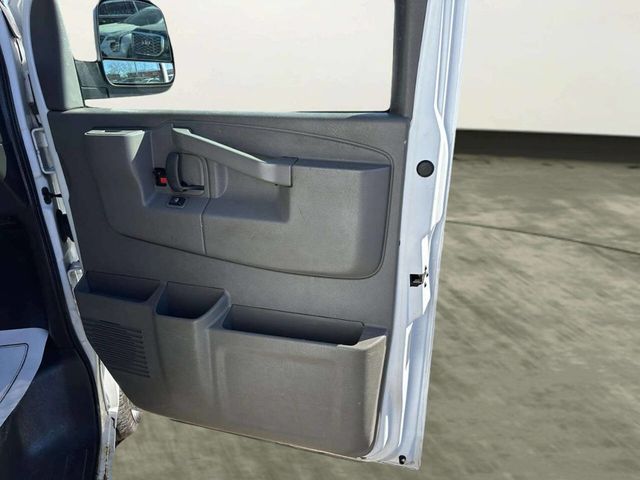 2016 Chevrolet Express Cargo Van RWD 2500 155" - 22989542 - 25
