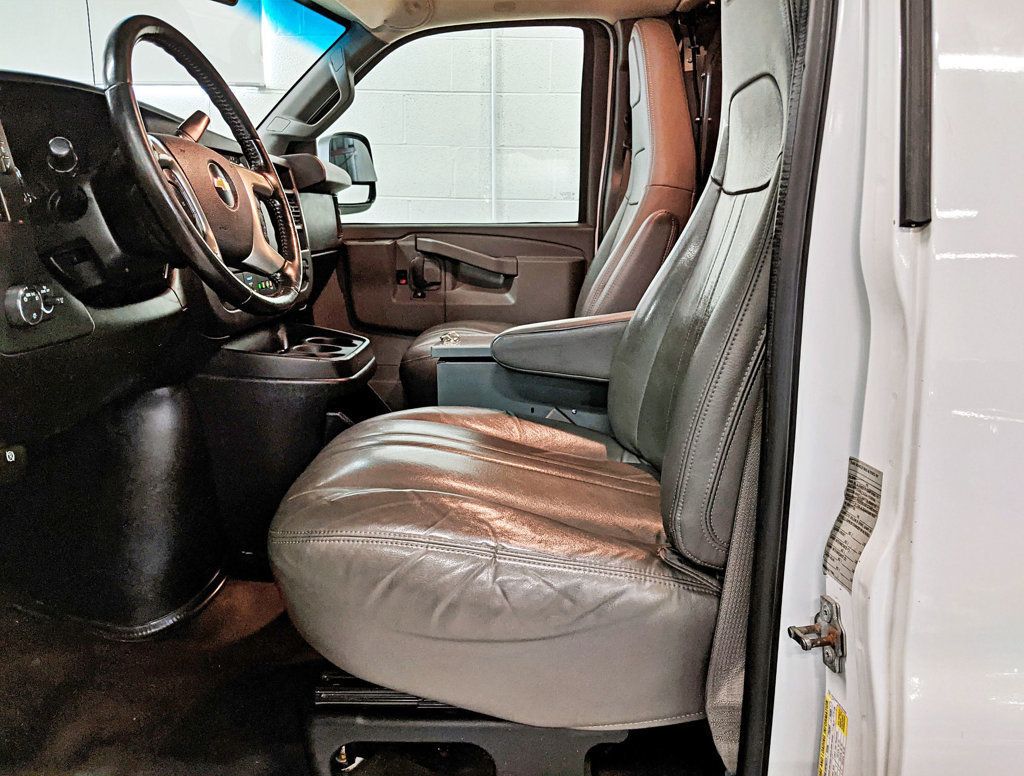 2016 Chevrolet Express Cargo Van RWD 3500 155" - 22393552 - 11