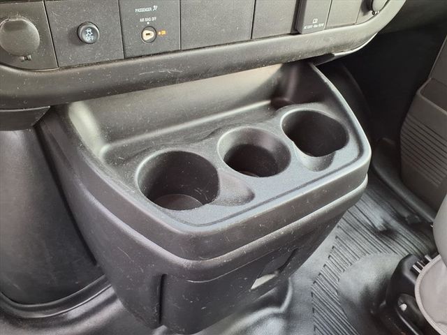 2016 Chevrolet Express Commercial Cutaway 3500 Van 139" - 22950730 - 12