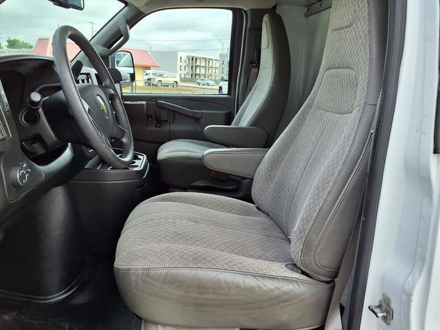 2016 Chevrolet Express Commercial Cutaway 3500 Van 139" - 22950730 - 13