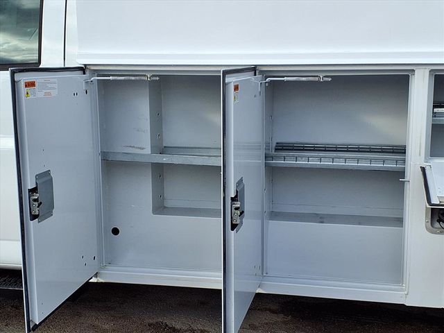 2016 Chevrolet Express Commercial Cutaway 3500 Van 139" - 22950730 - 16