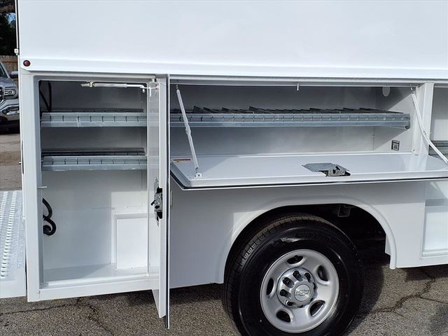 2016 Chevrolet Express Commercial Cutaway 3500 Van 139" - 22950730 - 23