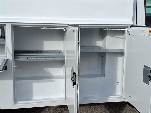 2016 Chevrolet Express Commercial Cutaway 3500 Van 139" - 22950730 - 24