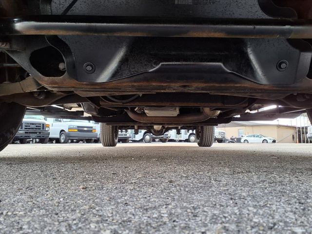 2016 Chevrolet Express Commercial Cutaway 3500 Van 139" - 22950730 - 26