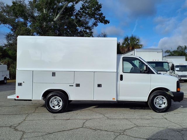 2016 Chevrolet Express Commercial Cutaway 3500 Van 139" - 22950730 - 2