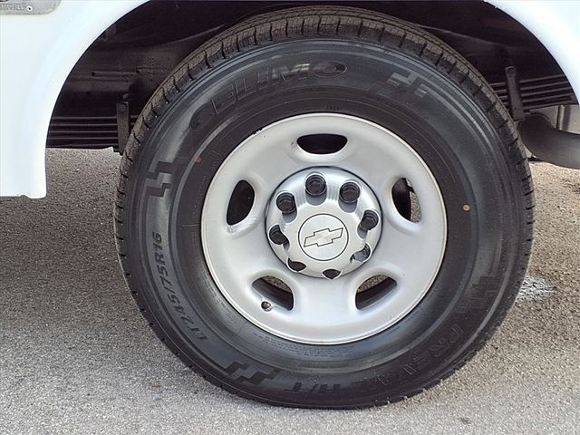 2016 Chevrolet Express Commercial Cutaway 3500 Van 139" - 22950730 - 37