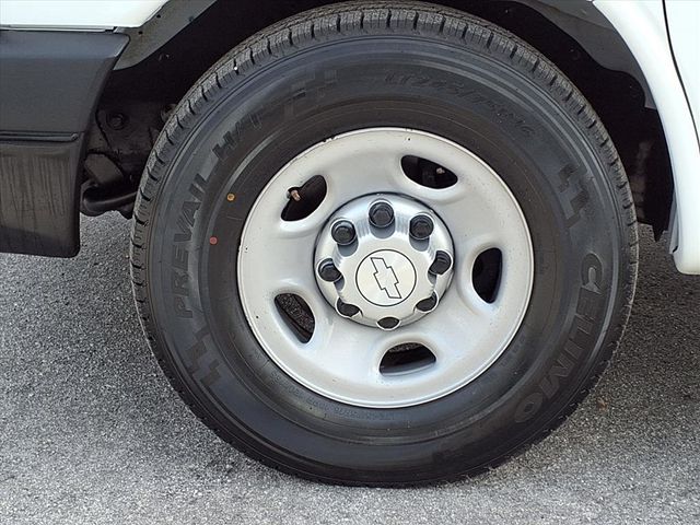 2016 Chevrolet Express Commercial Cutaway 3500 Van 139" - 22950730 - 39