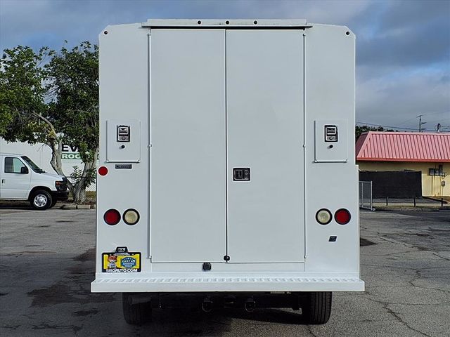 2016 Chevrolet Express Commercial Cutaway 3500 Van 139" - 22950730 - 4