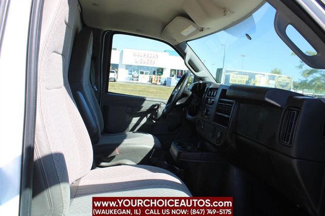 2016 Chevrolet Express Commercial Cutaway 3500 Van 139" - 22583766 - 14