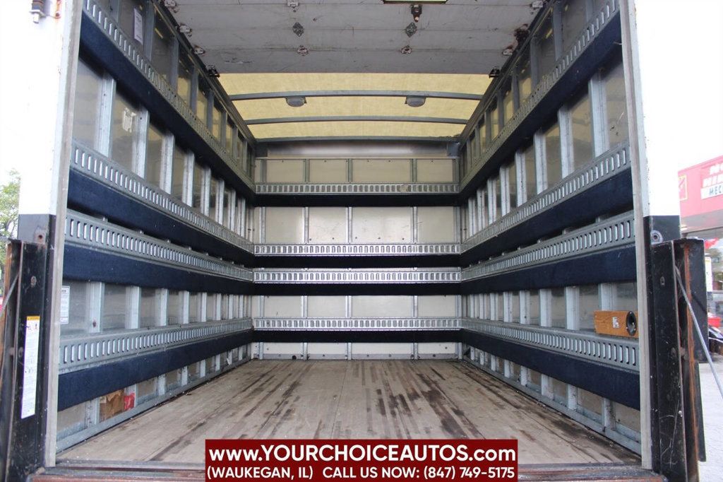 2016 Chevrolet Express Commercial Cutaway 3500 Van 139" - 22986763 - 17